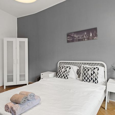 Old Town Studio 23B Apartment Bucharest Luaran gambar